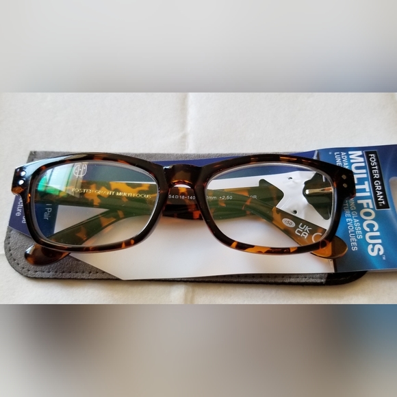 Foster Grant Other - FREE WITH ANY $50 PURCHASE  NWT Foster Grant Multi Focus 2.50 Unisex